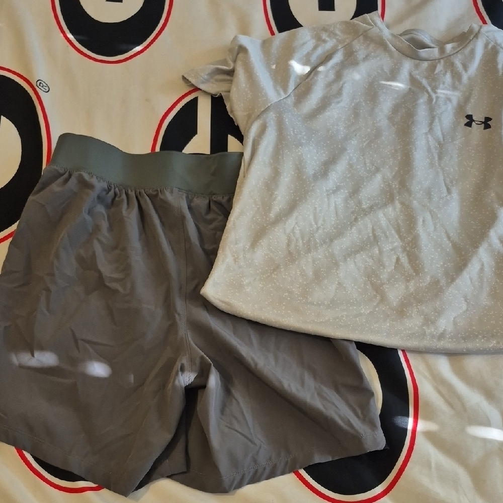 Under Armour Light Gray T-Shirt and Shorts Set